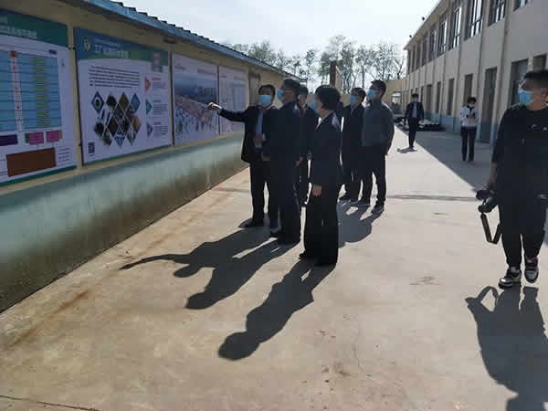 新闻=盐城市委副书记、市长周斌一行，莅临我司指导工作01.jpg